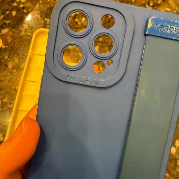 iPhone 12 Pro Max Spigen Cream and Blue Phone Case Duo - Picture 10 of 16